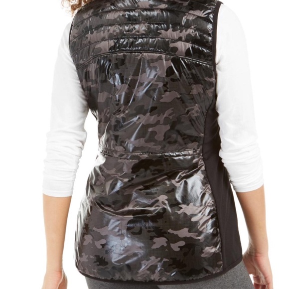 CLAVIN KLEIN VEST - Picture 9 of 9